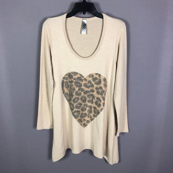 Go Couture Assymetrical Leopard Heart Swing Sweater Size Large - Picture 3 of 8